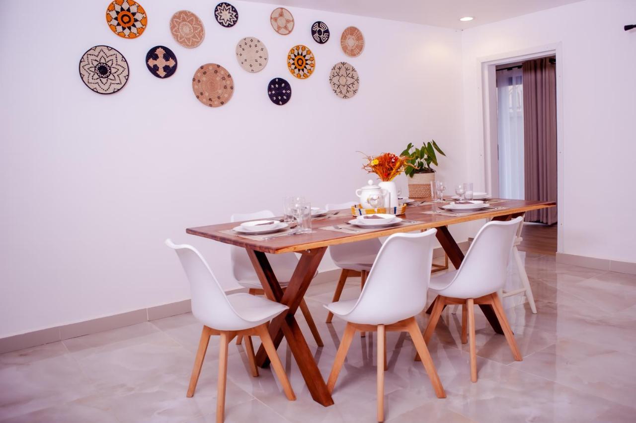 Ampifitia Guest House Antananarivo Buitenkant foto