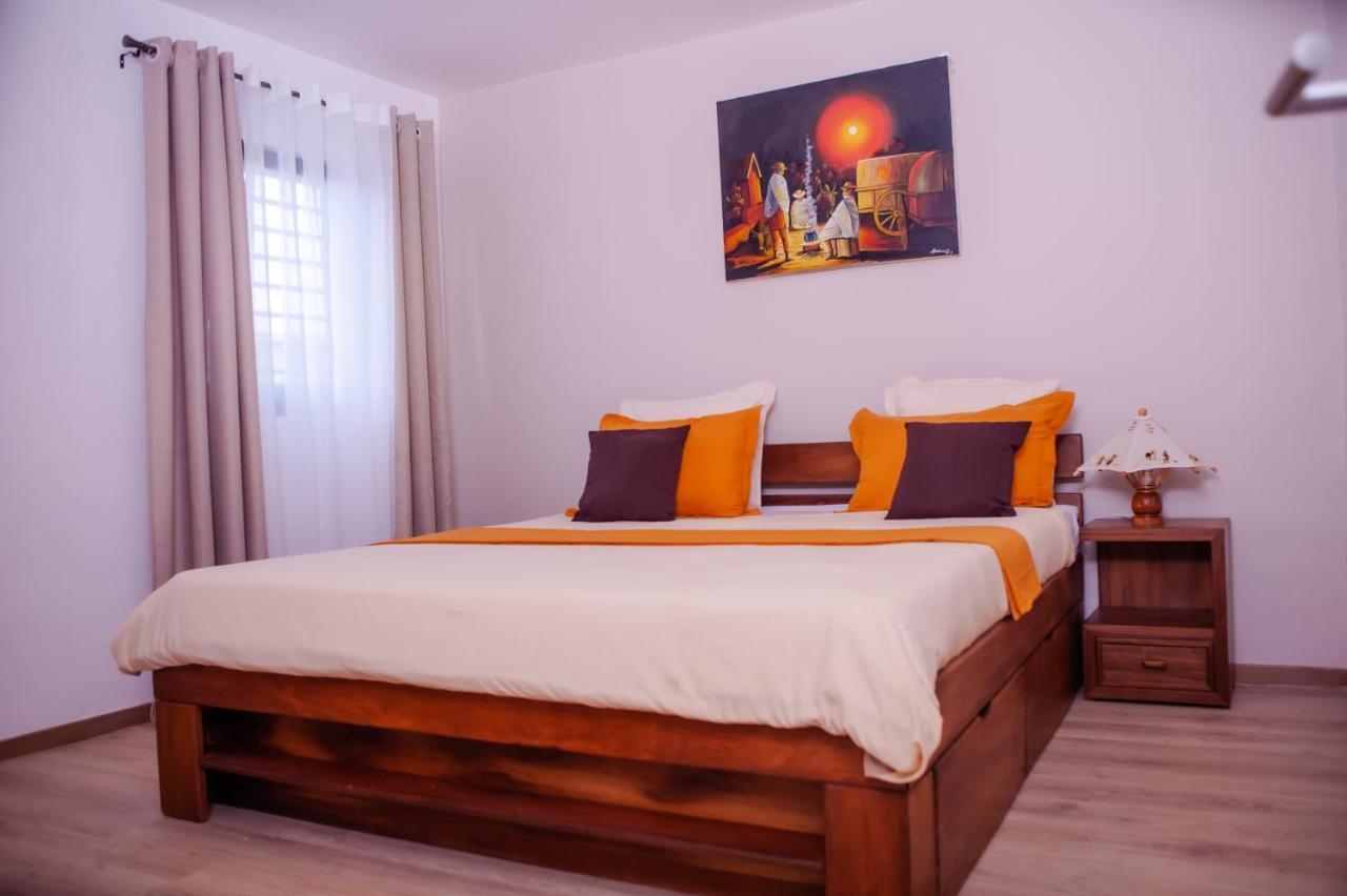 Ampifitia Guest House Antananarivo Buitenkant foto